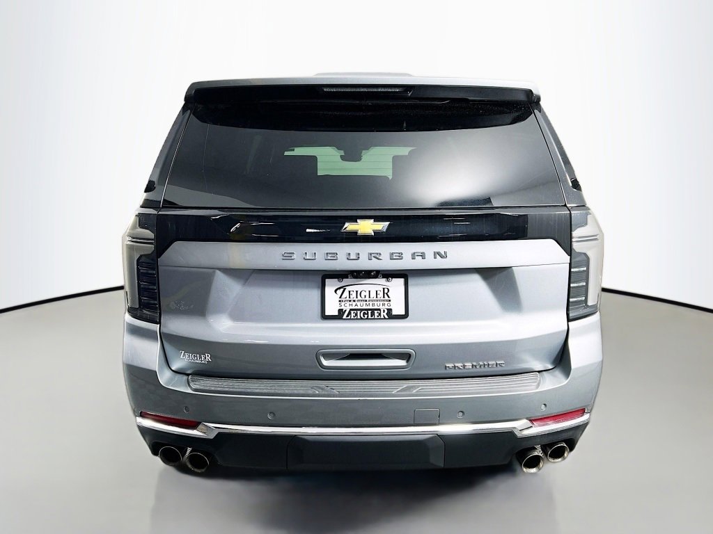 2025 Chevrolet Suburban Premier photo 4