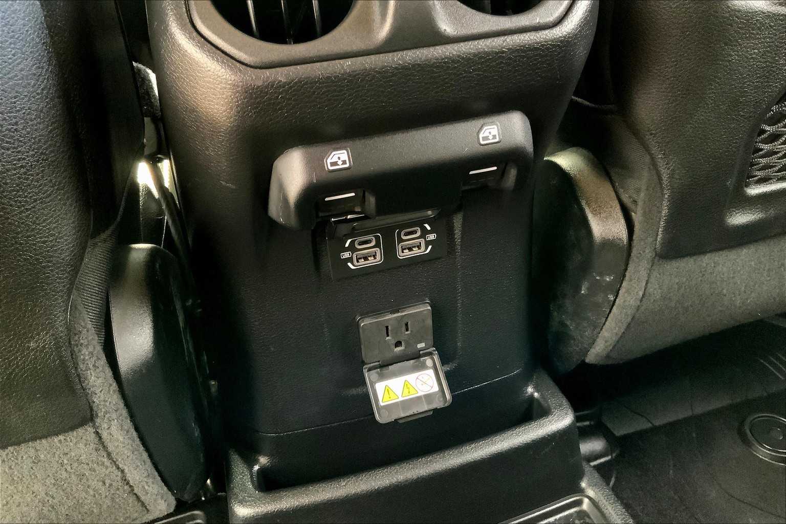 2021 Jeep Wrangler Unlimited Rubicon photo 34