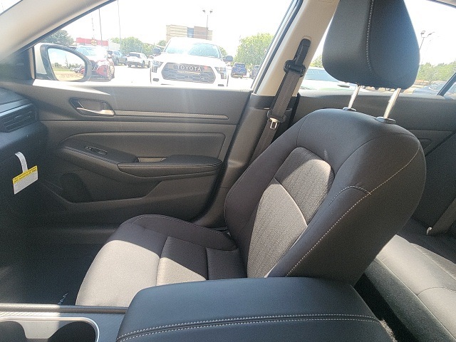 2025 Nissan Altima 2.5 SV photo 29