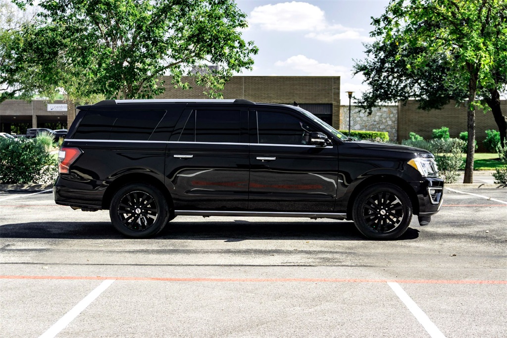 2019 Ford Expedition MAX Limited photo 3