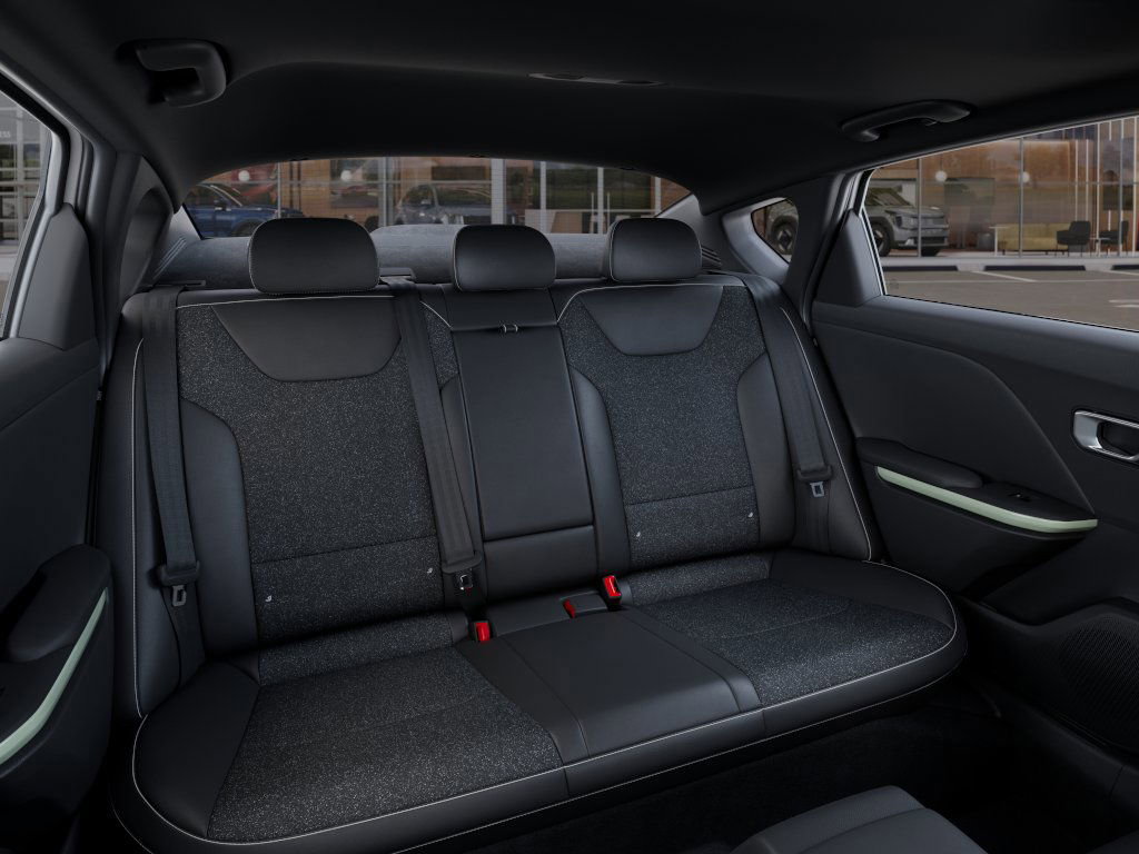2025 Kia K4 GT-Line photo 16
