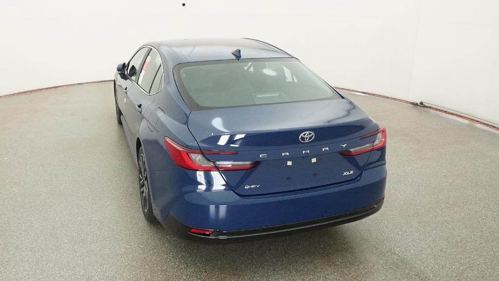 2025 Toyota Camry XLE photo 15