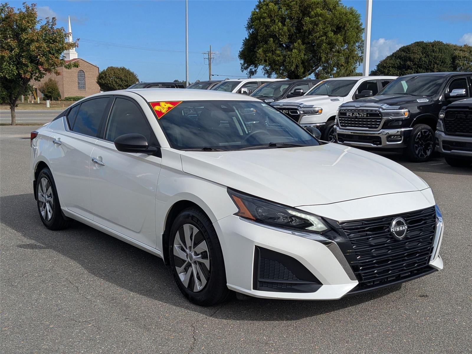 2024 Nissan Altima 2.5 S photo 3