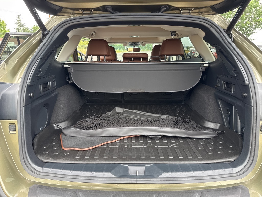2021 Subaru Outback Touring XT photo 16