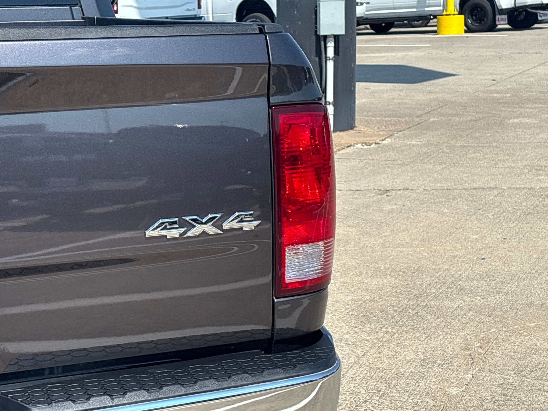 2023 Ram 1500 Classic SLT photo 12
