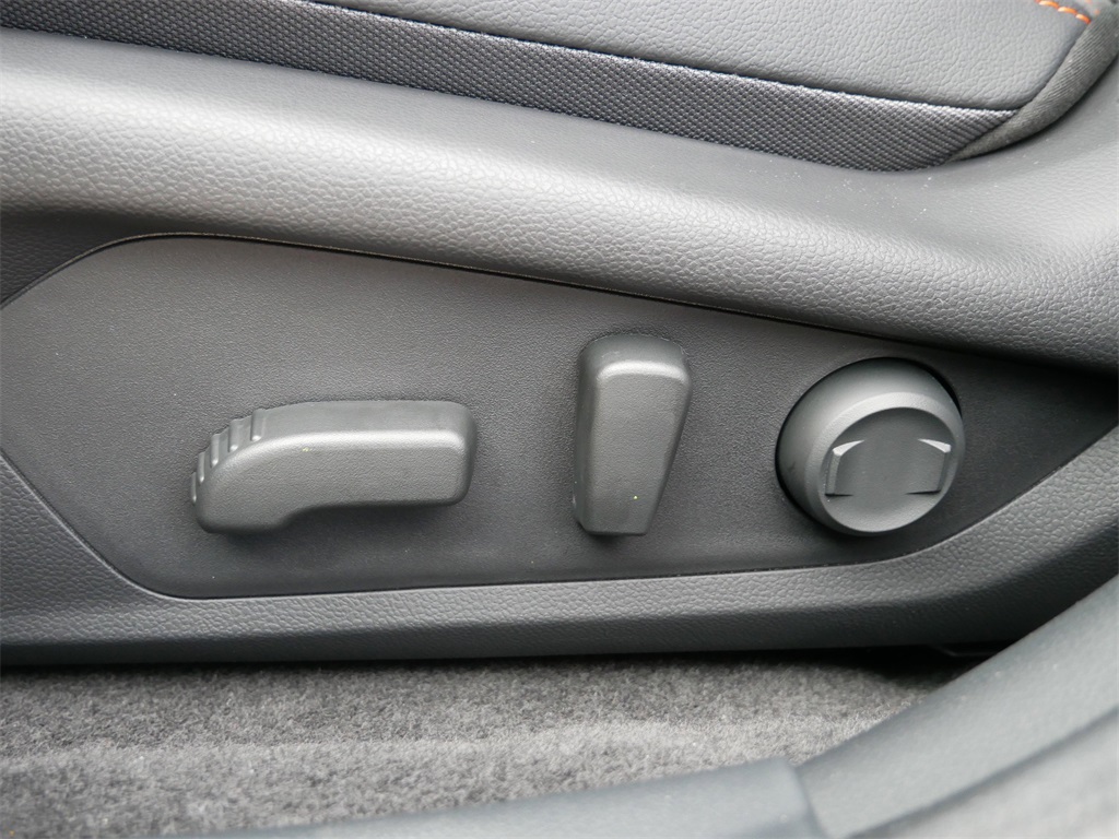 2025 Subaru Crosstrek Limited photo 12