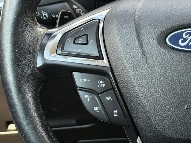 2022 Ford Edge Titanium photo 26