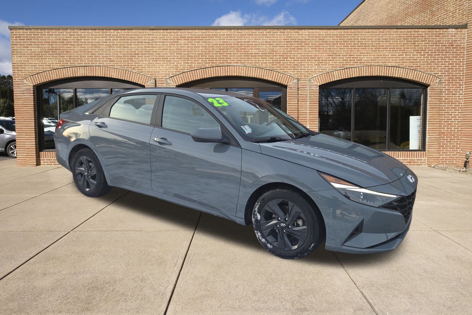 2023 Hyundai Elantra SEL's photo