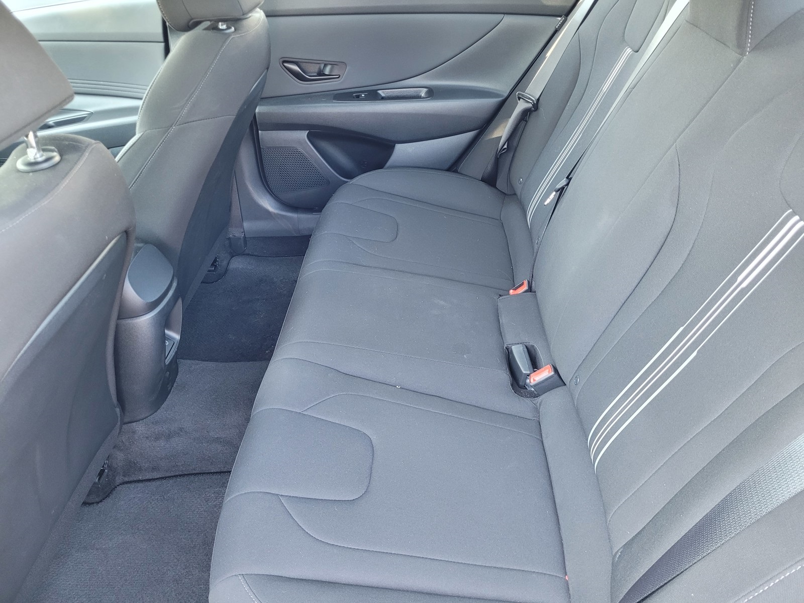 2025 Hyundai Elantra SEL Sport photo 11