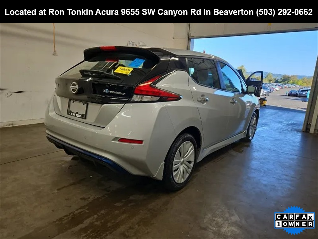 2022 Nissan Leaf S photo 6
