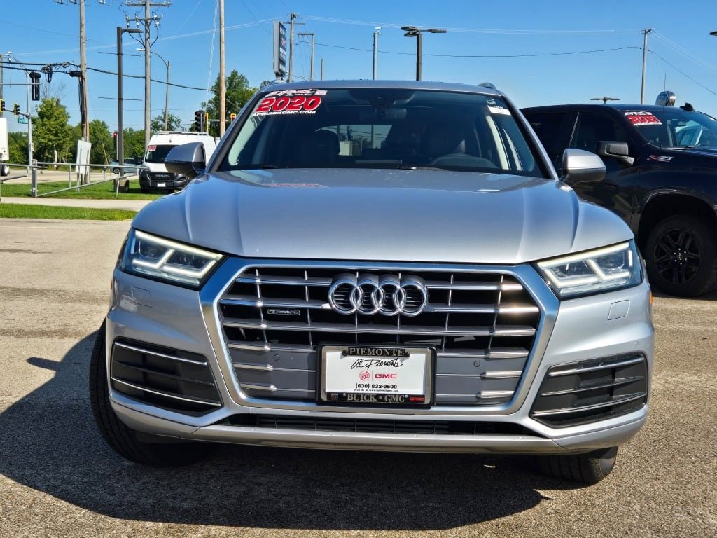 2020 Audi Q5 45 Premium Plus photo 2