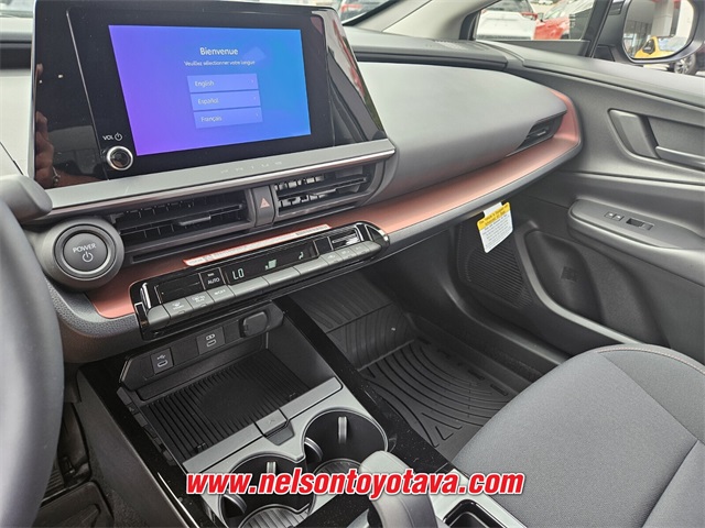 2026 Toyota Prius Plug-in Hybrid SE photo 10