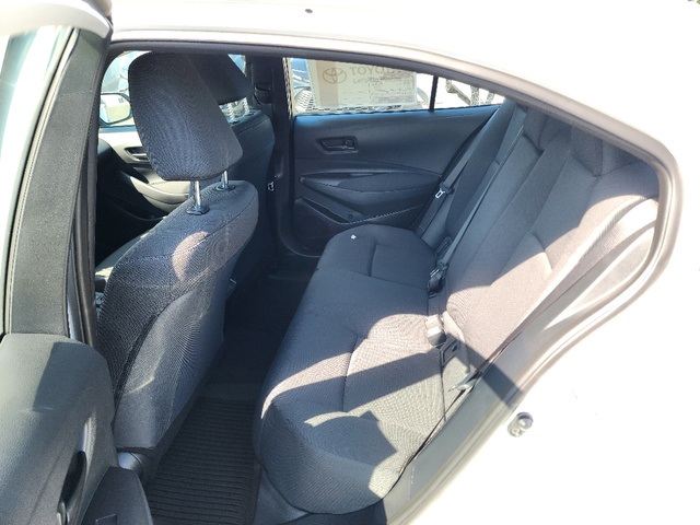 2025 Toyota Corolla LE photo 6