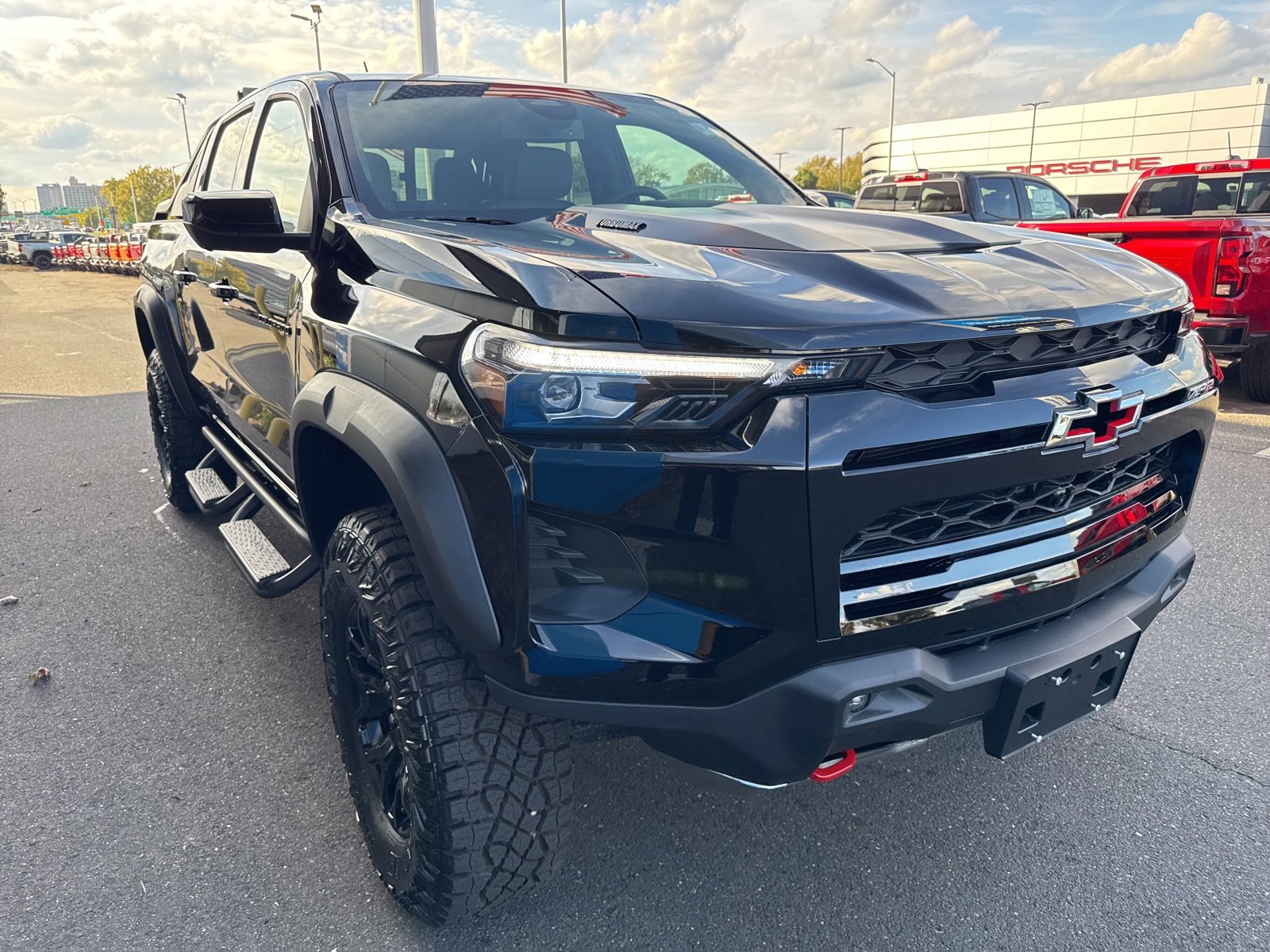 2025 Chevrolet Colorado ZR2 photo 2