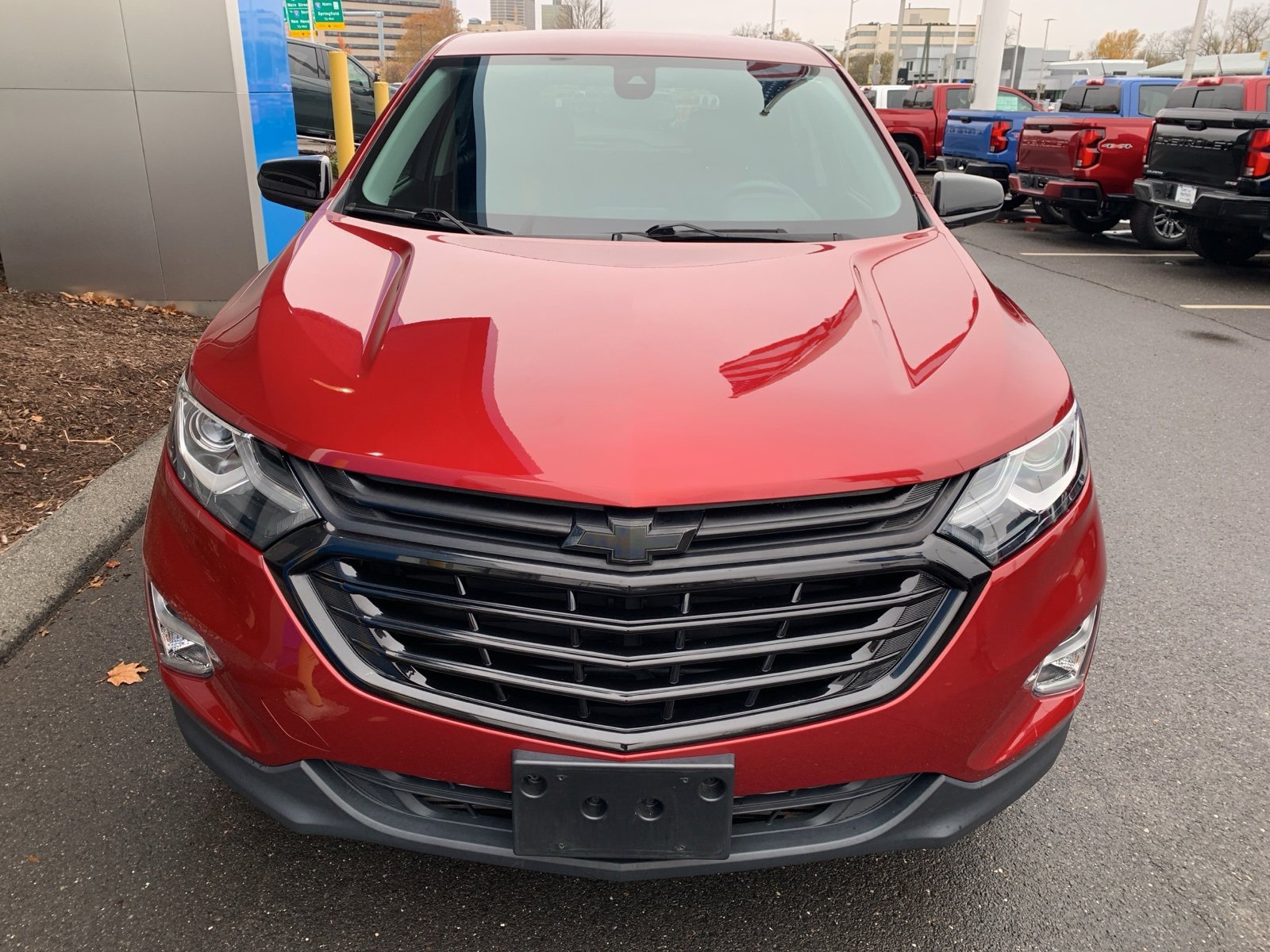 Used 2020 Chevrolet Equinox LT with VIN 2GNAXUEV8L6143048 for sale in East Hartford, CT