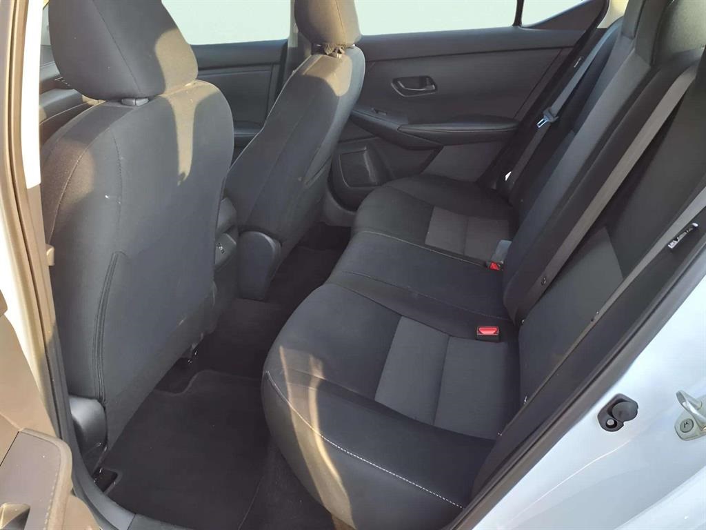 2024 Nissan Sentra SV photo 7