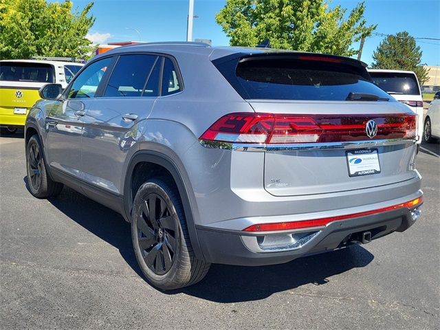 2026 Volkswagen Atlas Cross Sport SE Technology photo 3