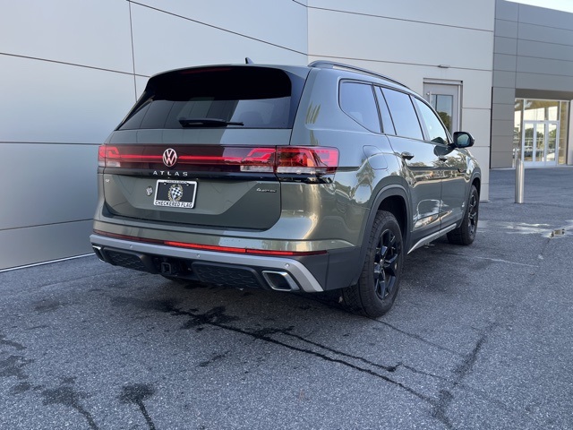 2024 Volkswagen Atlas Peak Edition SE Technology photo 22