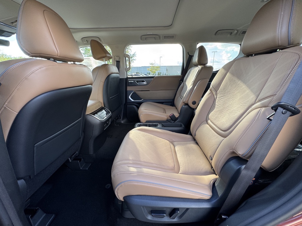 2026 Infiniti QX80 Luxe photo 22