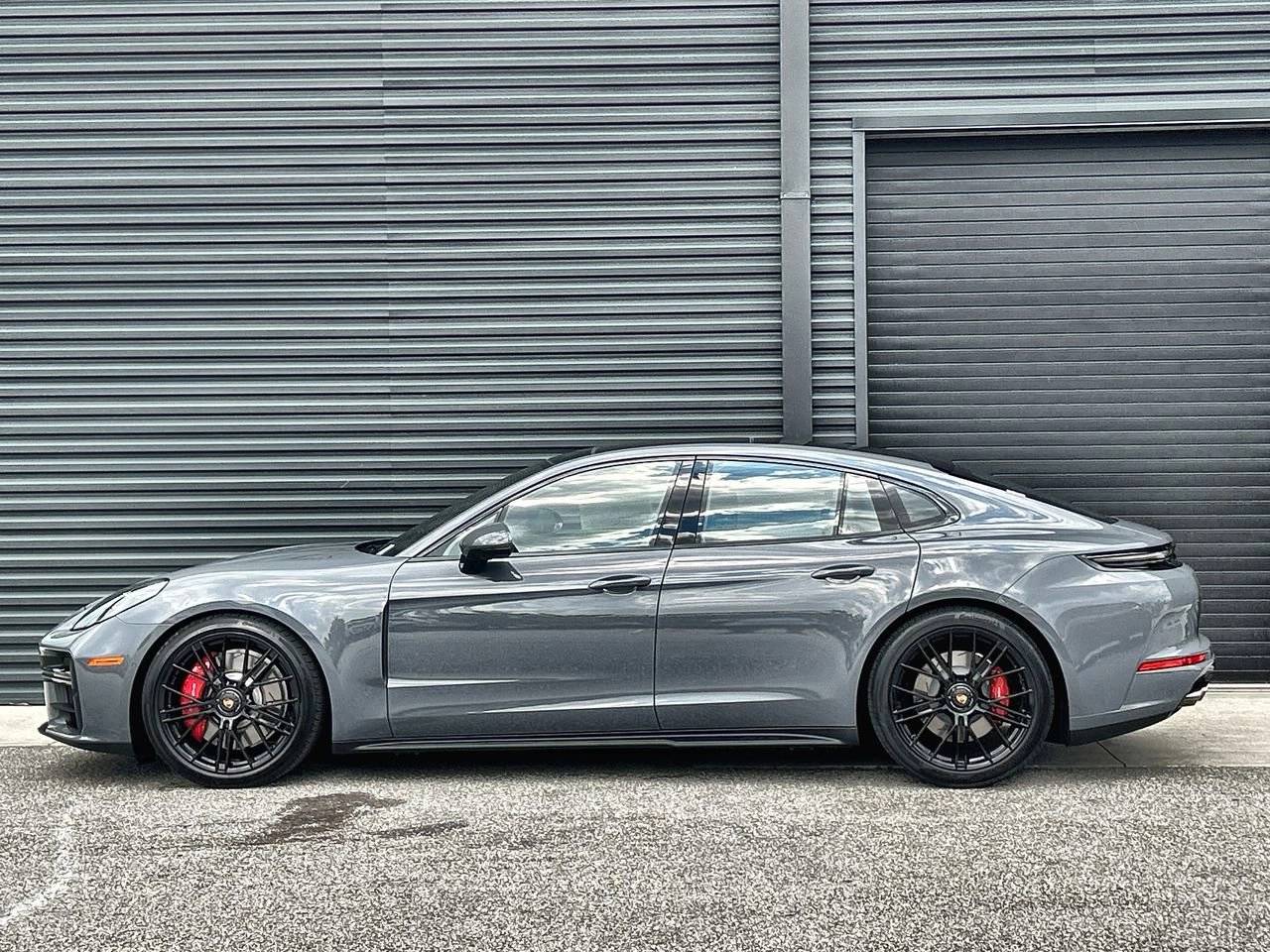 2026 Porsche Panamera GTS photo 10