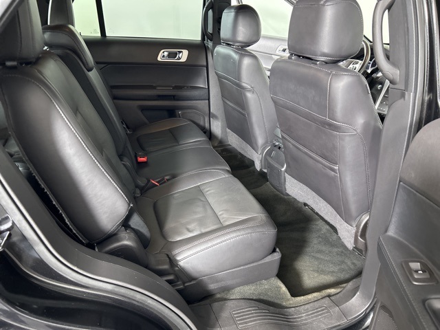 2015 Ford Explorer XLT photo 16