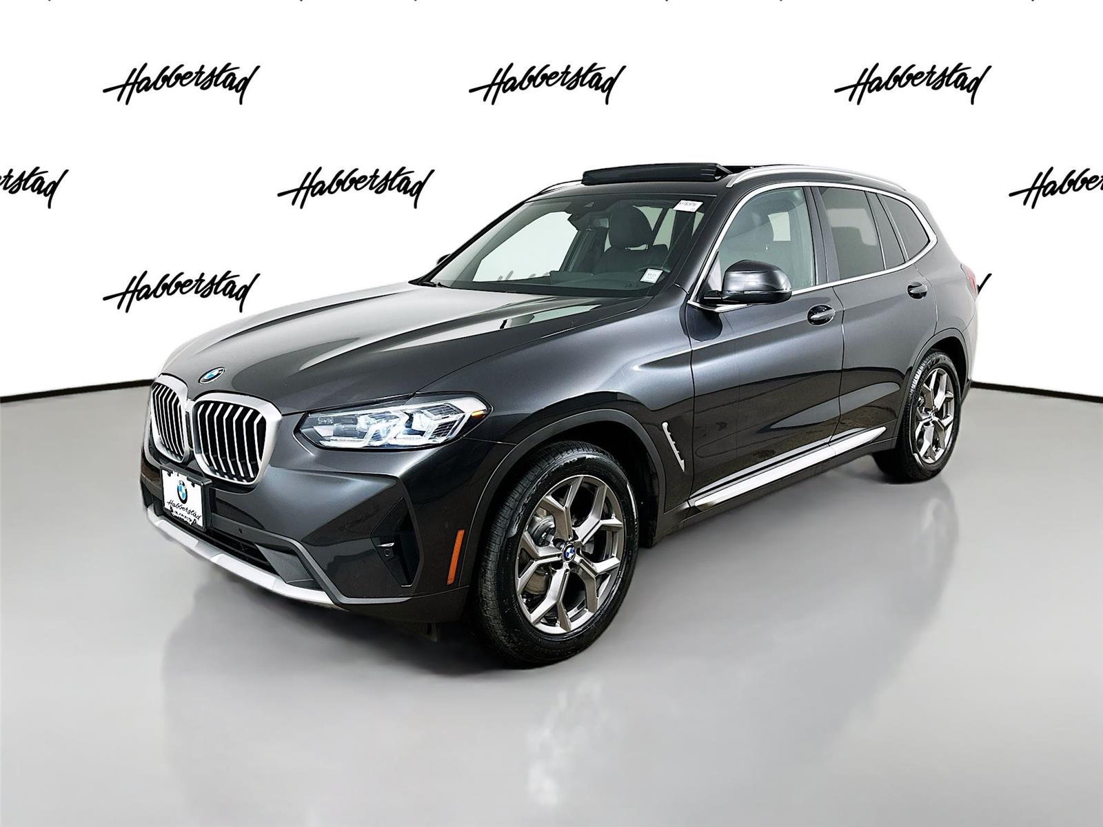 2022 BMW X3 30i's photo