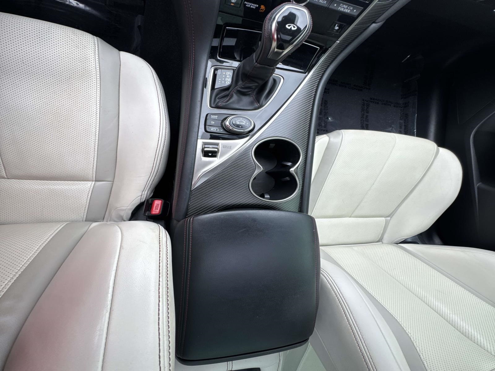 2021 Infiniti Q60 Red Sport 400 photo 24