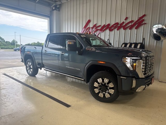 2025 Gmc Sierra 2500 HD Denali photo 2