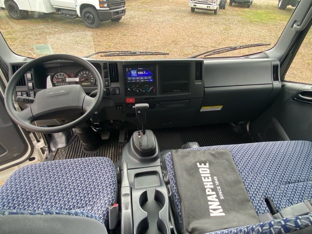 2025 Chevrolet Silverado photo 12