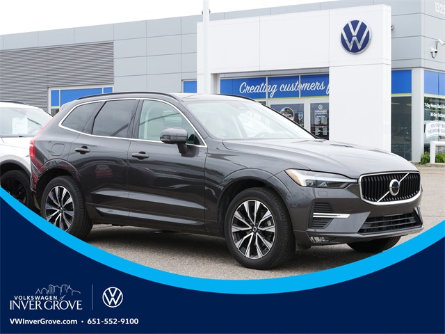 2023 Volvo XC60 Core's photo