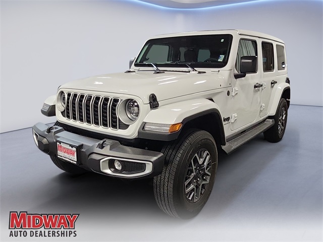 2026 Jeep Wrangler 4-Door Sahara's photo