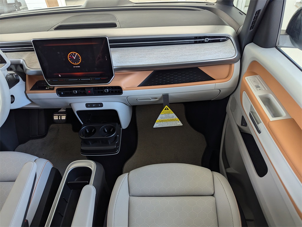 2025 Volkswagen ID. Buzz photo 14