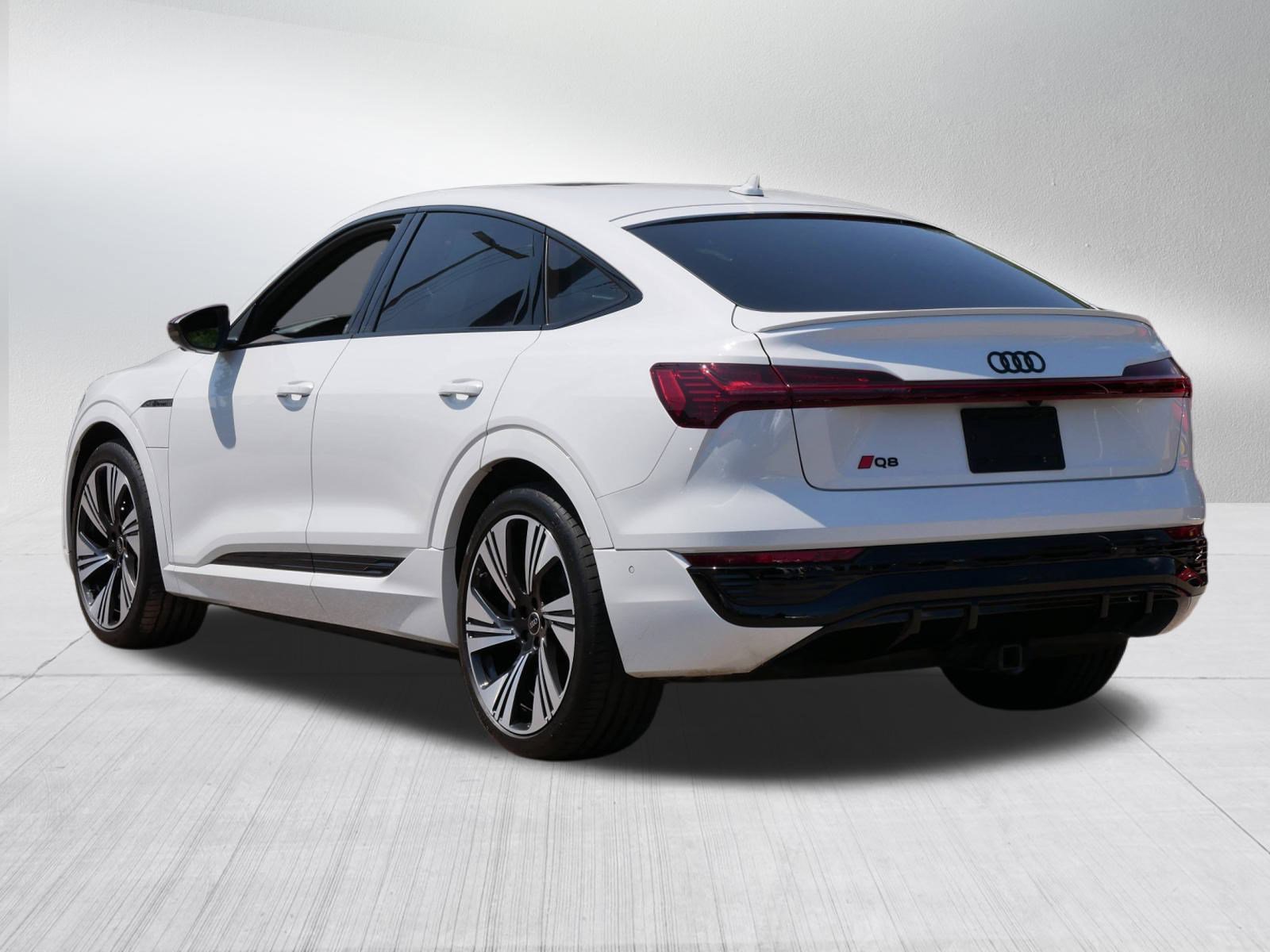 2024 Audi Q8 E-tron line Prestige photo 5