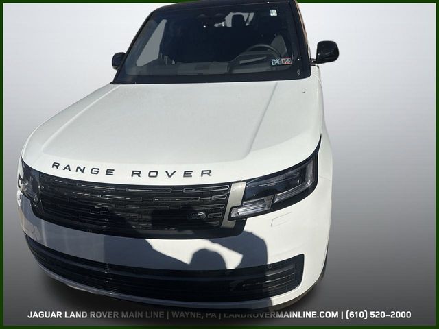 2025 Land Rover Range Rover SE photo 5