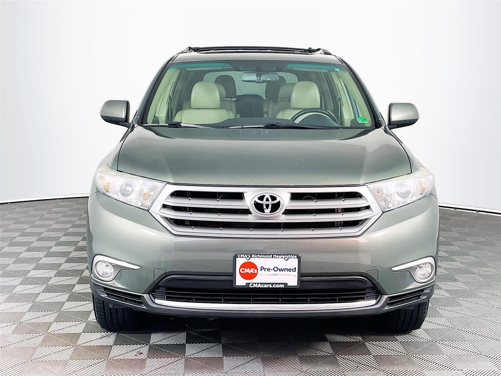 2013 Toyota Highlander SE photo 2