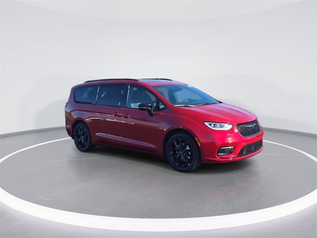 2026 Chrysler Pacifica Limited photo 2