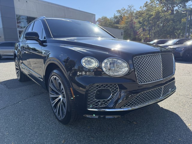 2022 Bentley Bentayga V8 photo 2