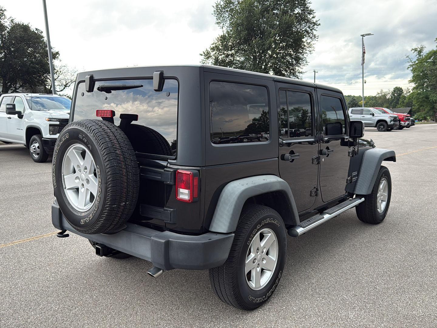 2016 Jeep Wrangler Unlimited Sport photo 5