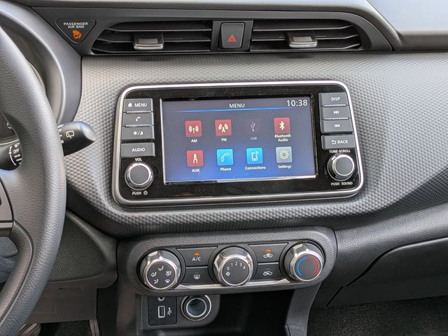2025 Nissan Kicks Play S photo 13