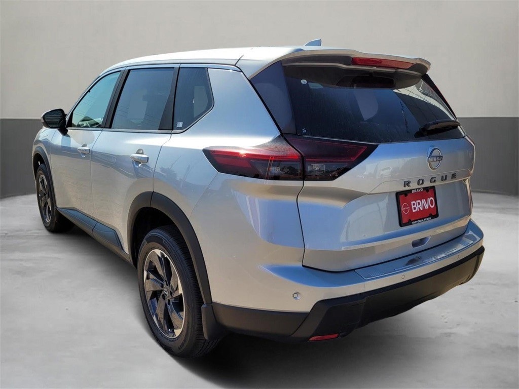 2025 Nissan Rogue SV photo 3