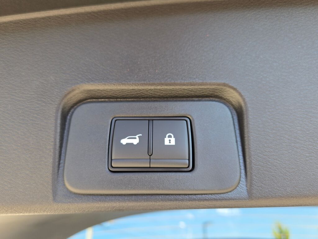 2026 Nissan Rogue SV photo 14