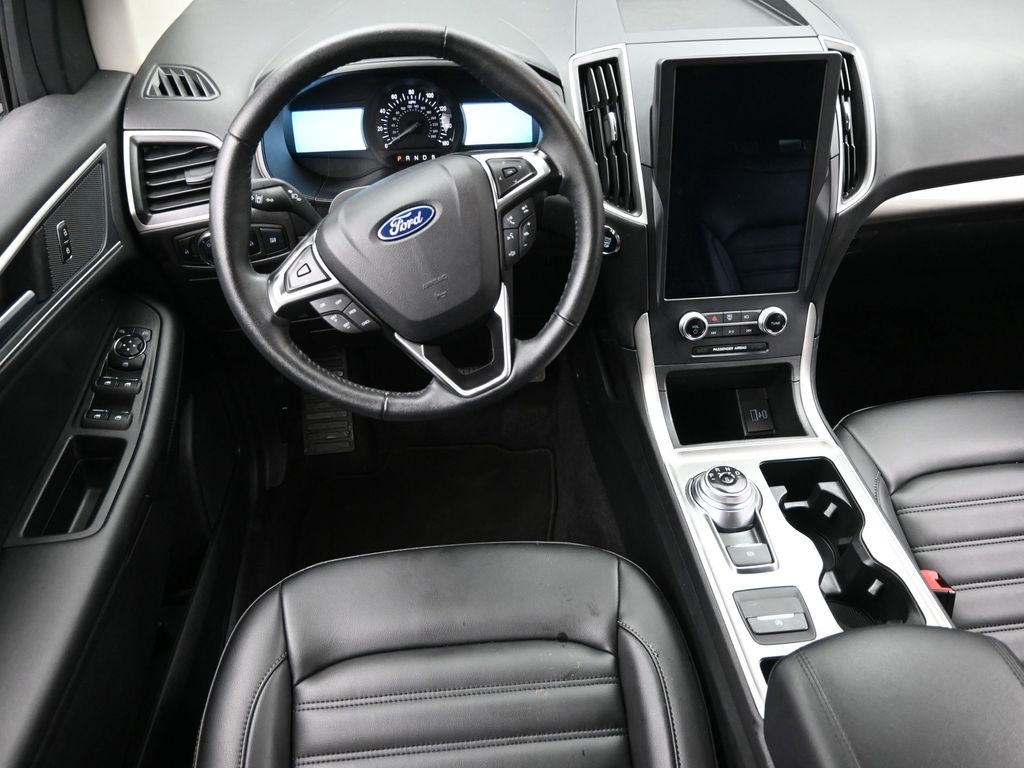 2024 Ford Edge SEL photo 9