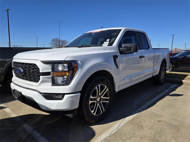2023 Ford F-150 XL's photo