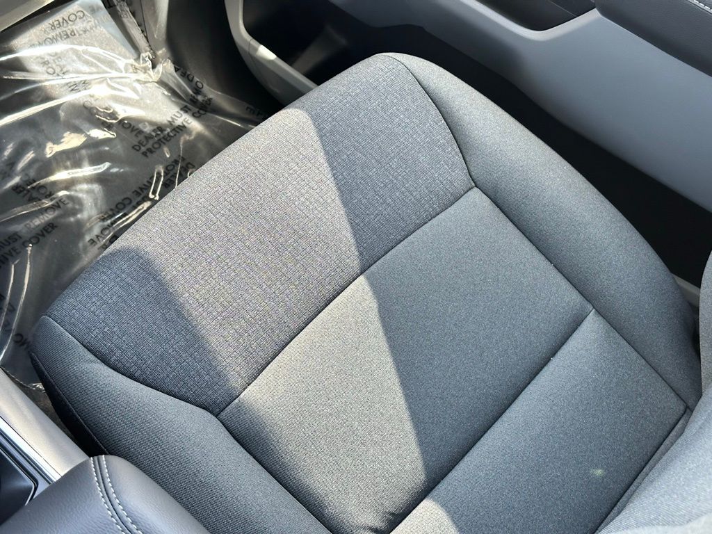 2025 Ford F-150 XLT photo 9