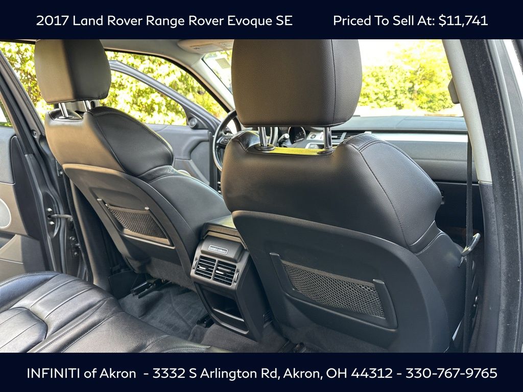 2017 Land Rover Range Rover Evoque SE photo 27