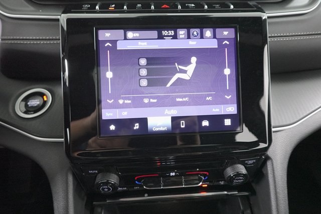 2025 Jeep Grand Cherokee Laredo X photo 17