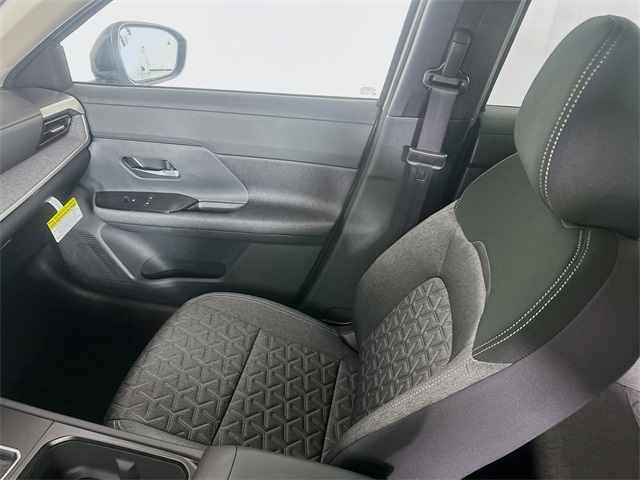 2026 Nissan Kicks SV photo 22
