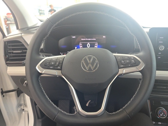 2025 Volkswagen Taos S photo 13