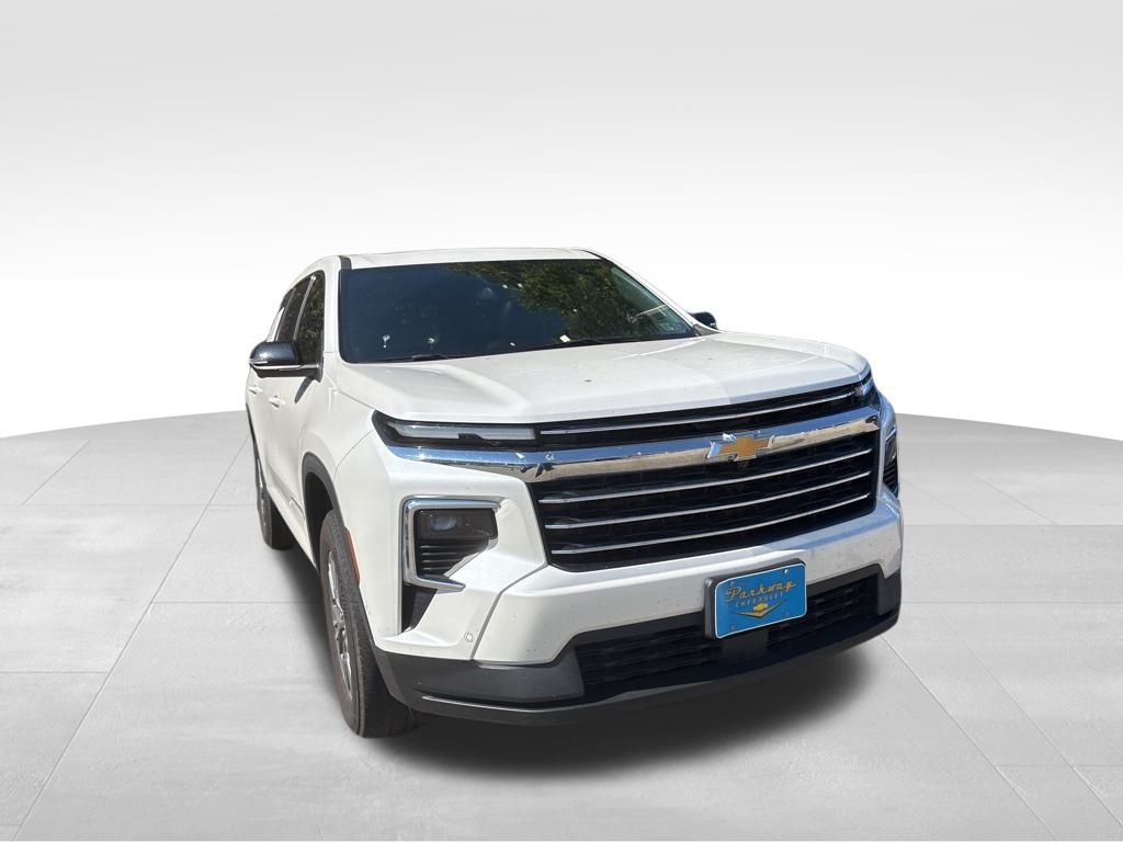 2024 Chevrolet Traverse photo 9