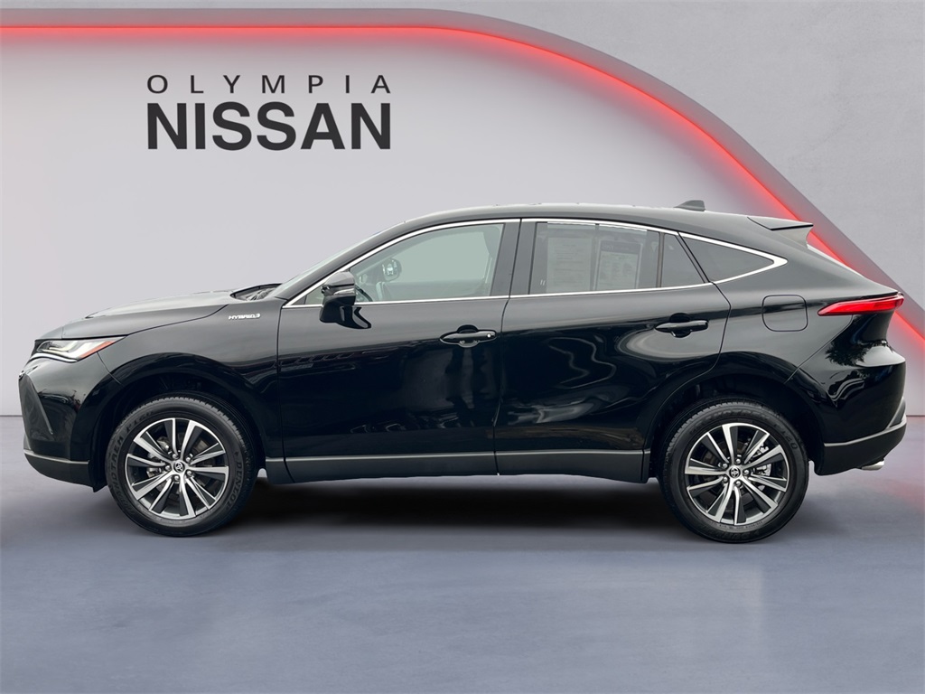 2023 Toyota Venza LE photo 2